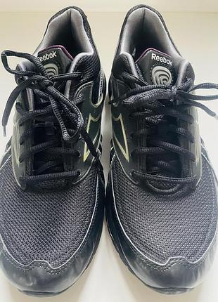 Продаю кросівки reebok жіночі