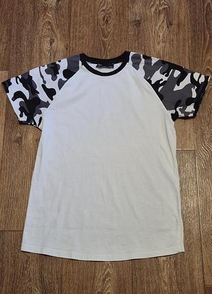 Мужская футболка bershka камуфляж/xs
