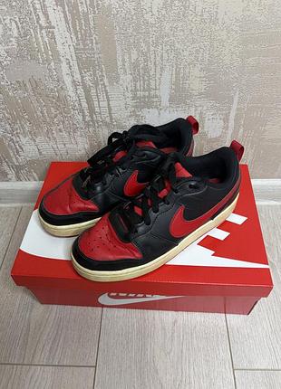 Красно чорні nike кросівки 36,5 (23,5 см)