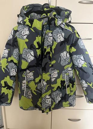 Зимова куртка для хлопчика.