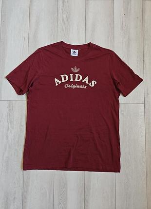 Женская футболка adidas