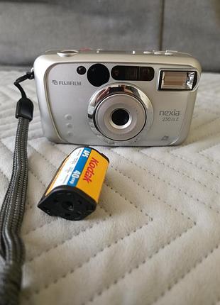Винтажный фотоаппарат fujifilm nexia 230 ix z