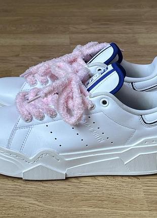 Кожаные кроссовки adidas оригинал в идеальном состоянии 39,5 размер