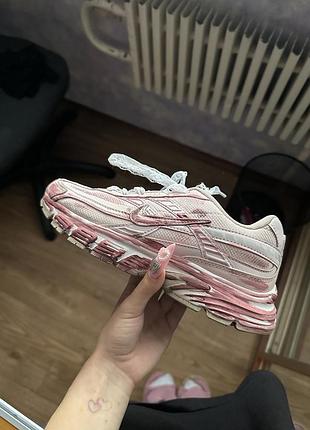 Кросівки nike initiator жіночі у кольорі custom pink.