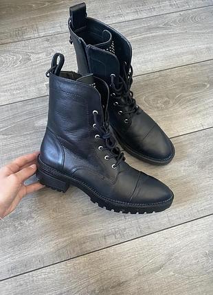 Zara жіночі шкіряні черевики 38р