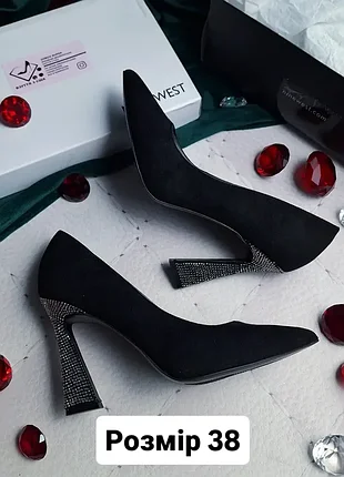 Nine west оригінал чорні замшеві туфлі лодочки на підборах в стразах