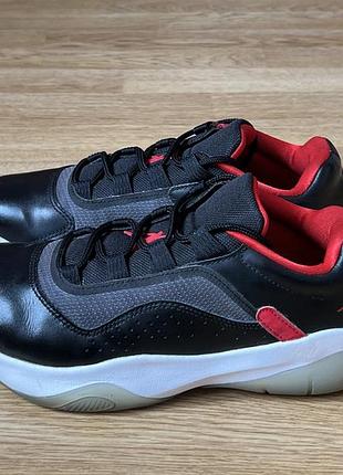 Кожаные кроссовки nike jordan оригинал в идеальном состоянии 37 размер