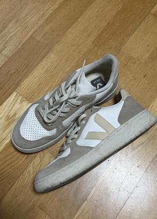 Кросівки veja