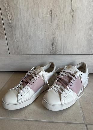 Кросівки valentino