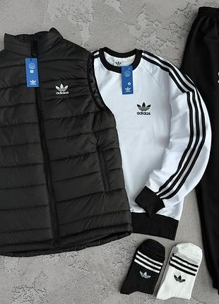 Спортивний набір adidas 5 в 1: жилет-світшот-штани-2 пари шкарпеток у подарунок!