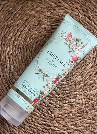 Парфумований крем для тіла bath and body works fairytale 226мл