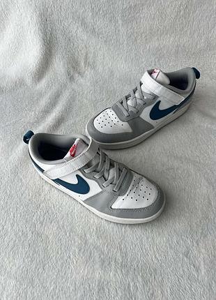 Кросівки фірми nike 34 розміри по устілці 22 см