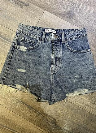 Жіночі шорти zara 40(30) розмір