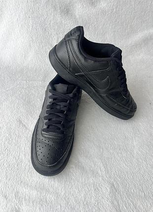 Кросівки фірми nike 40 розміру за устілкою 26 см