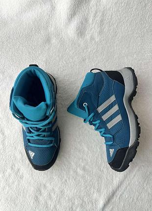 Черевики фірми adidas 33 розміри за устілкою 21,5 см.