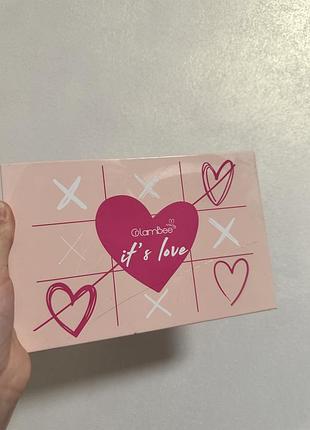 Універсальна палетка для контурингу glambee it's love (бронзер, рум'яна, хайлайтер)