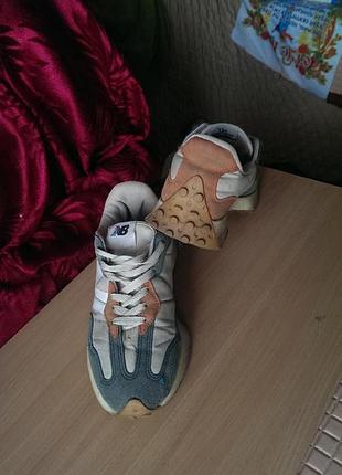 Трендовые кроссовки для спорта new balance 327  размер 42 с шипованной подошвой
