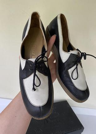 Вінтажні туфлі bally suisse trudy