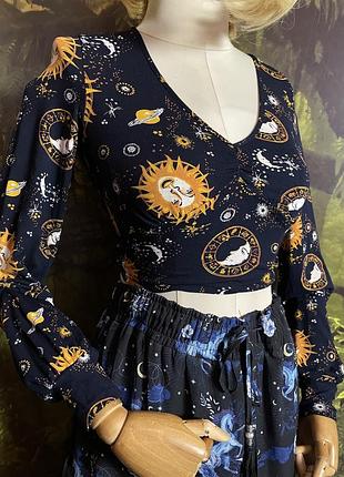 Готична блуза топ лонгслів в принт зорі сонце планети witchy celestial gothic boho dark feminine.