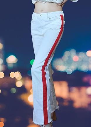 Укороченные белые джинсы с красными лампасами zara | jeans | zara authentic denim white with red stripe