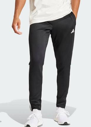 Чоловічі чорні спортивні штани від adidas  розмір m оригінал