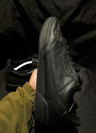 Adidas continental 3