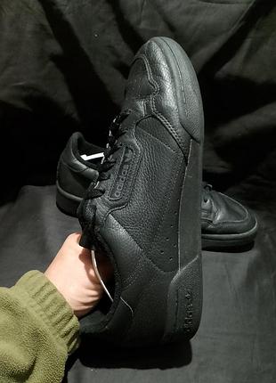 Adidas continental 2