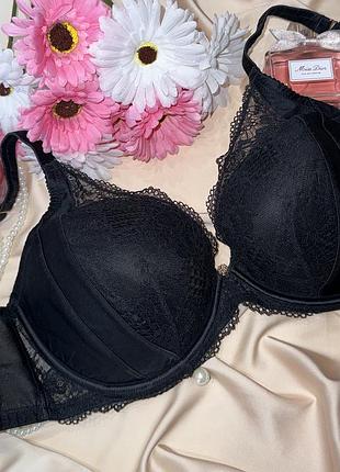 Неймовірний бюстгальтер marks and spencer