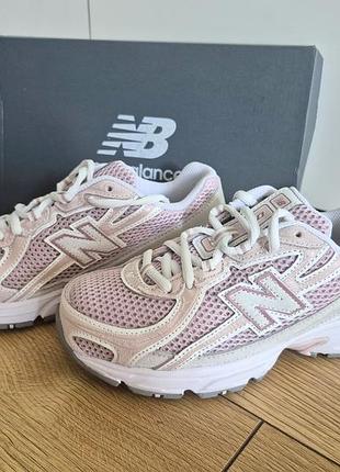 Кроссовки женские new balance