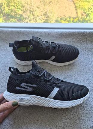 Кросівки 38-38.5р skechers