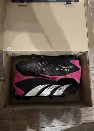 Бутси чоловічі adidas predator чорно-рожеві