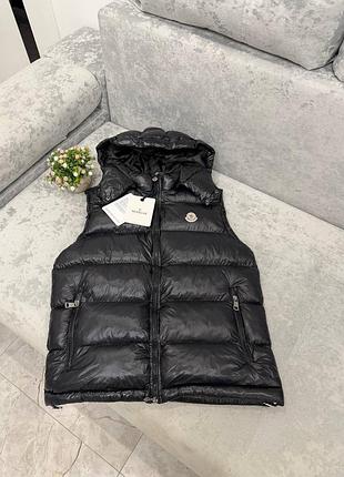 Жилетка/ безрукавка moncler