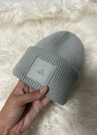 Жіноча зимова шапка adidas