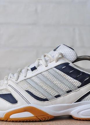 Кроссовки adidas speedcourt