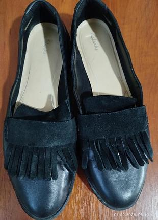 Кожаные лоферы clarks, 25,5 потолков