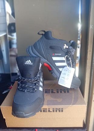 Зимние кроссовки adidas terex