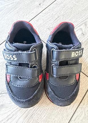 Продам кросівки дитячі boss оригінал