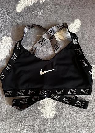 Топ nike жіночий