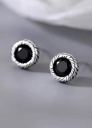 Серебряные серьги с черным камнем s925