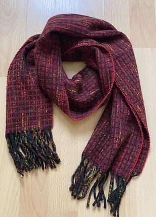 Яскравий вовняний шарф у клітинку з бахромою lambswool — made in italy