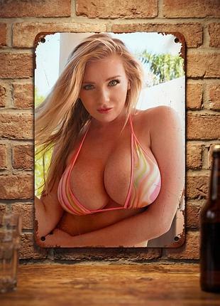 Металлическая винтажная табличка девушка в бикини 14х20 см