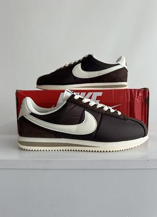 Nike cortez 40