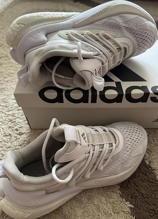 Кросіаки adidas alphaboost v2 39,5р.