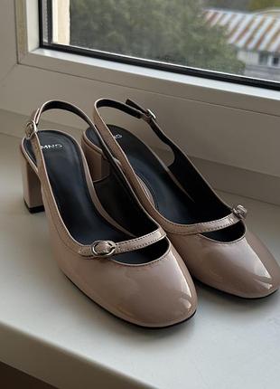 Нові туфлі mango 38 | лаковані бежеві mary jane / slingback