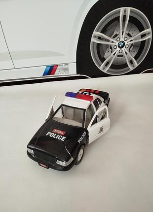 Коллекционная полицейская машина tonka (ford crown victoria) lights & sounds 32 см