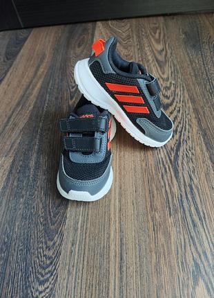 Adidas детские кроссовки