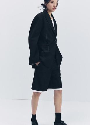 Классные черные шорты бермуды с белым кантом необрабоченным краем zara
🤩🤩🤩🤩🤩🤩🤩🤩🤩🤩🤩