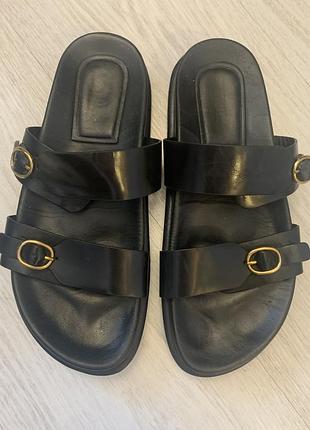 Шльопанці шкіряні  zara, 39р.