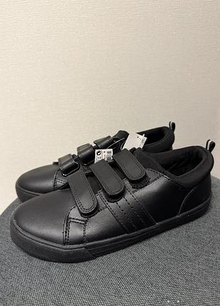 Next кросівки