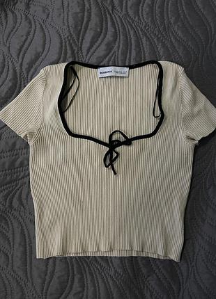 😍 бежевий укорочений топ bershka